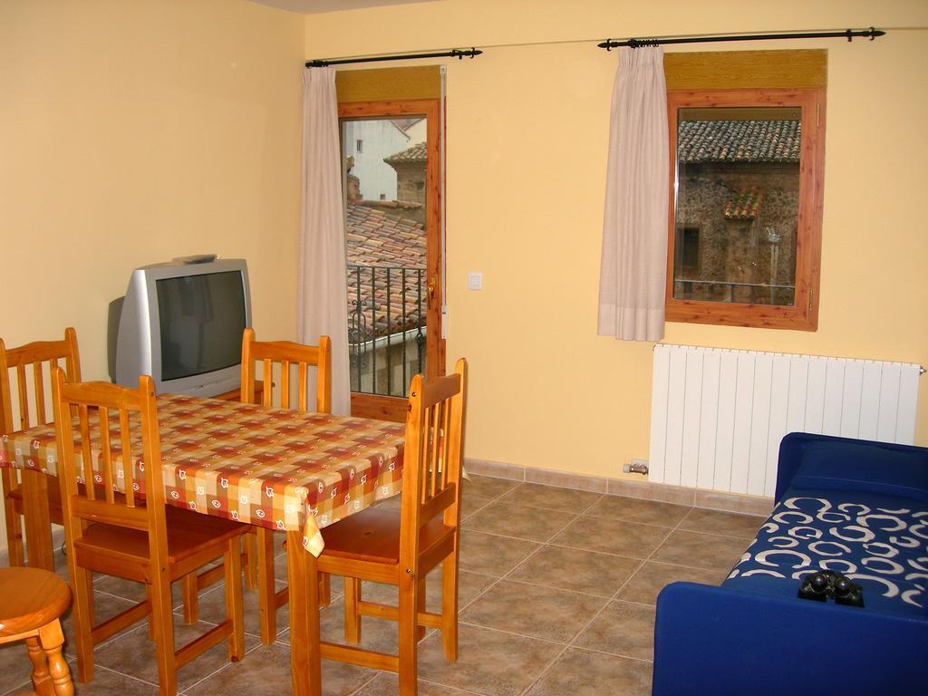 Apartamentos Turisticos Rosario Camarena de la Sierra Buitenkant foto