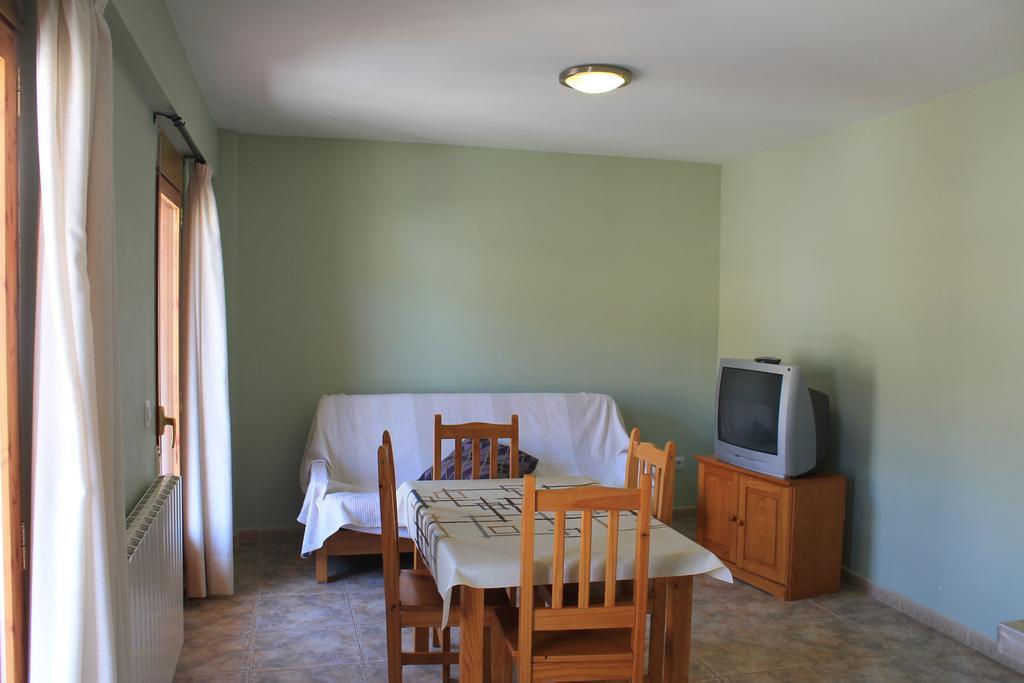 Apartamentos Turisticos Rosario Camarena de la Sierra Kamer foto